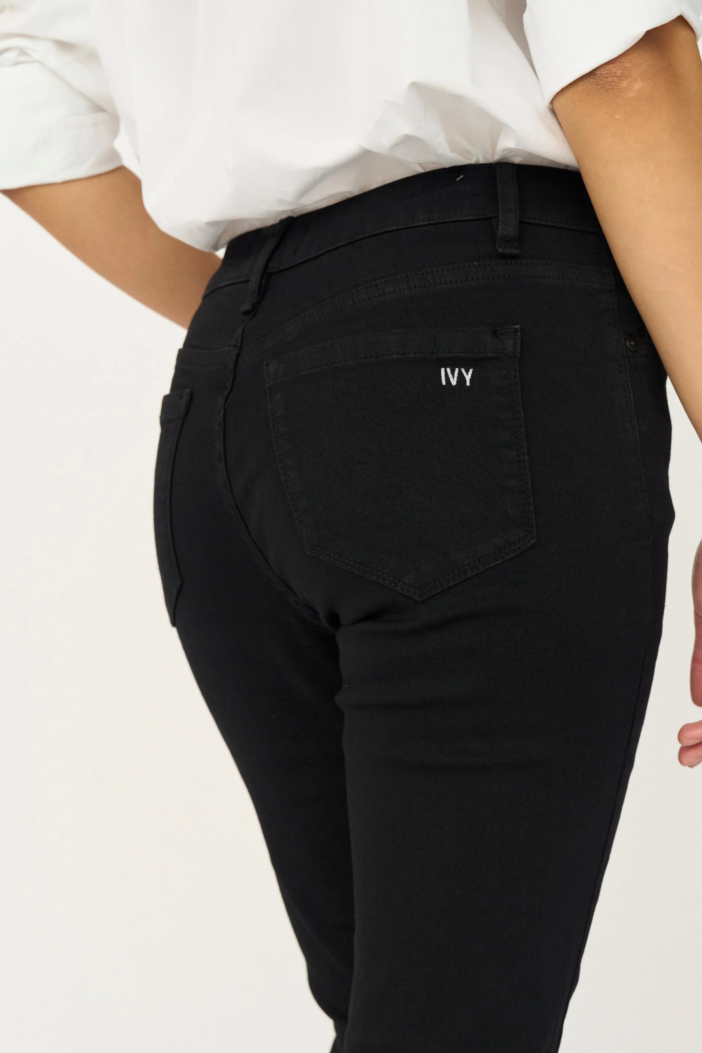 IVY-Johanna Kick Flare Wash Cool Excellent Black